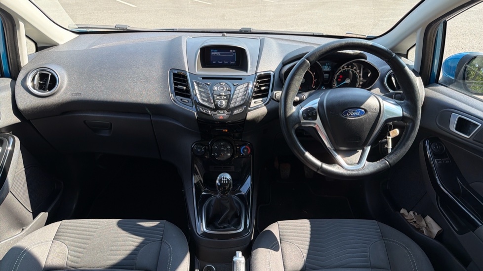 Ford Fiesta 1.25 82 Zetec 3dr Petrol Hatchback - Image 10
