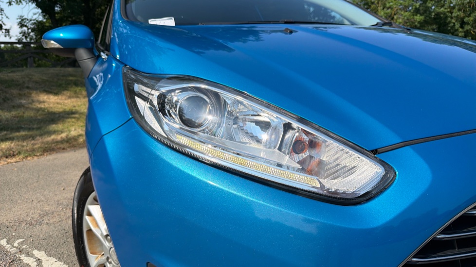 Ford Fiesta 1.25 82 Zetec 3dr Petrol Hatchback - Image 23