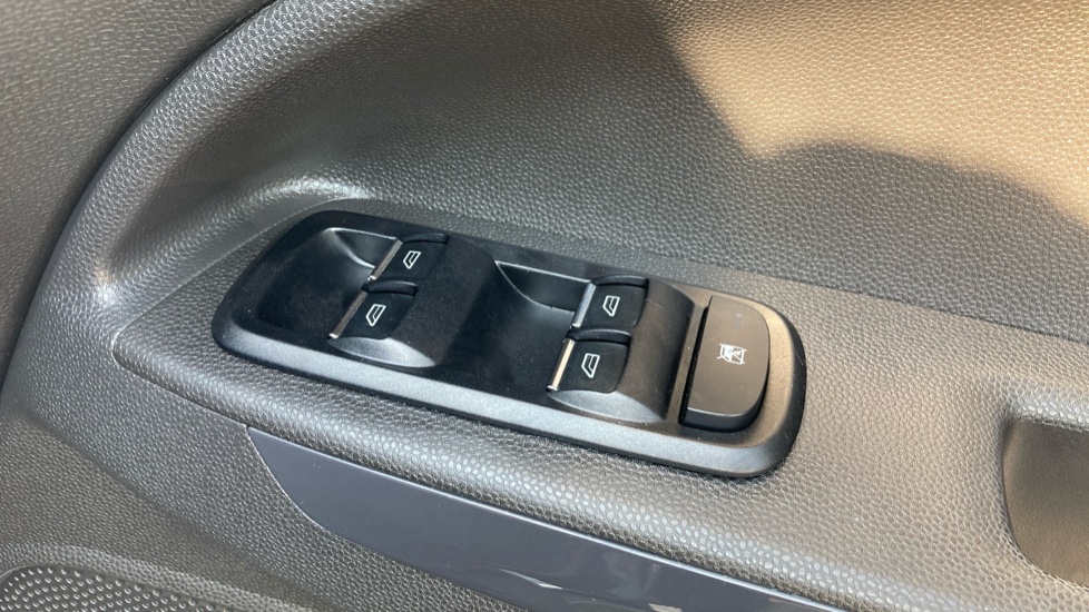 Ford EcoSport 1.0 EcoBoost Titanium 5dr Petrol Hatchback - Image 24