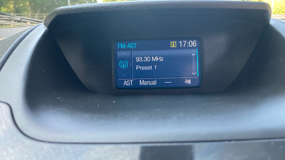 Ford EcoSport 1.0 EcoBoost Titanium 5dr Petrol Hatchback - Image 31