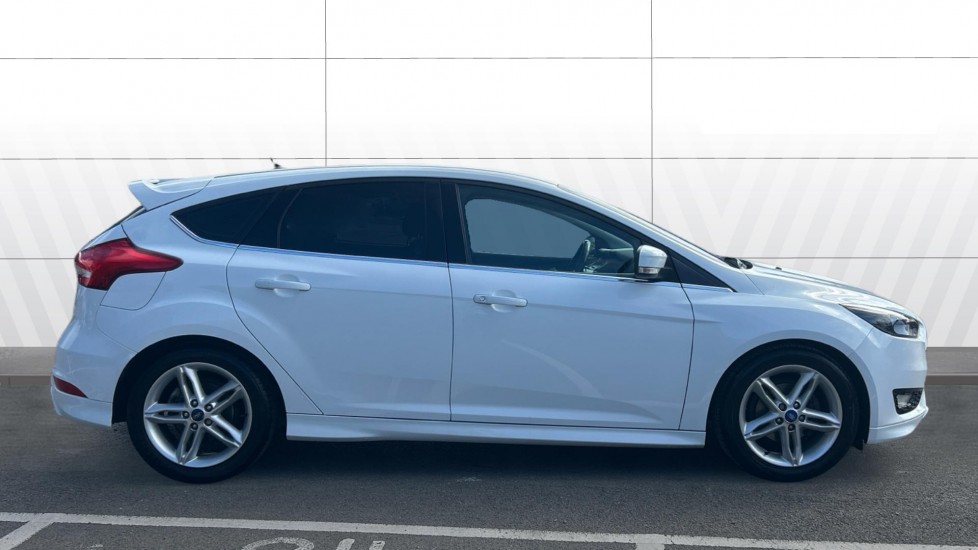 Ford Focus 1.0 EcoBoost 125 Zetec S 5dr Petrol Hatchback - Image 5