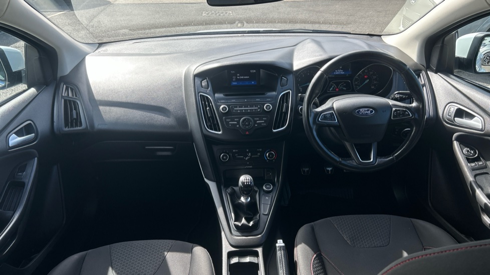 Ford Focus 1.0 EcoBoost 125 Zetec S 5dr Petrol Hatchback - Image 10