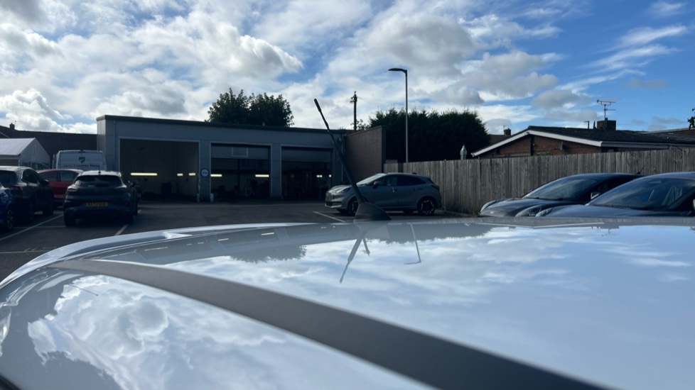 Ford Focus 1.0 EcoBoost 125 Zetec S 5dr Petrol Hatchback - Image 24