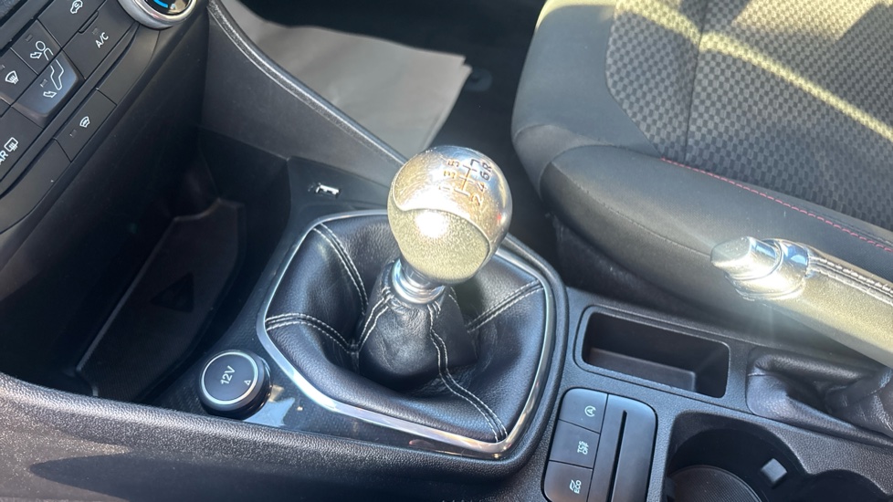 Ford Fiesta 1.0 EcoBoost 140 ST-Line 5dr Petrol Hatchback - Image 13