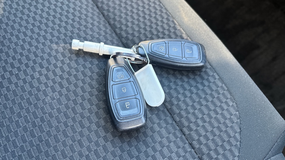 Ford Fiesta 1.0 EcoBoost 140 ST-Line 5dr Petrol Hatchback - Image 20