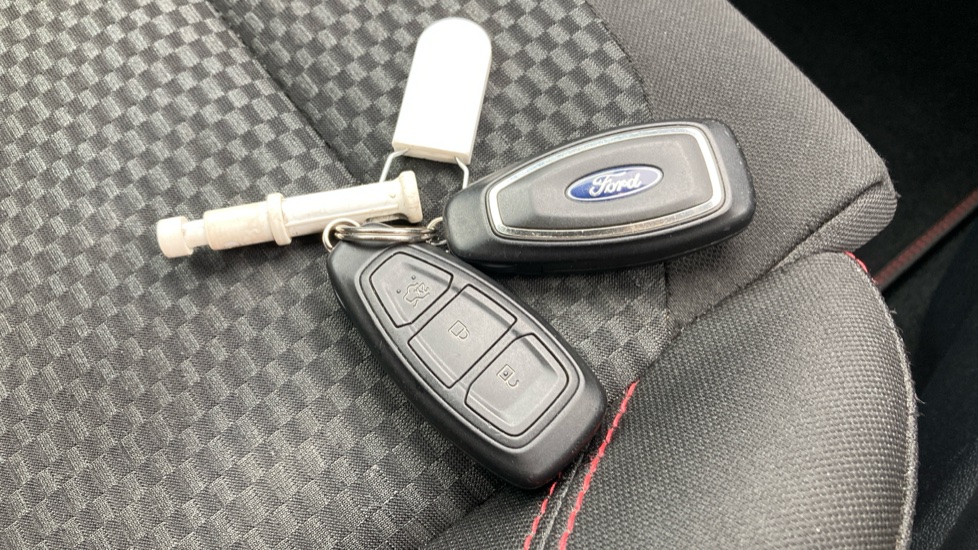 Ford Puma 1.0 EcoBoost Hybrid mHEV ST-Line 5dr Petrol Hatchback - Image 20