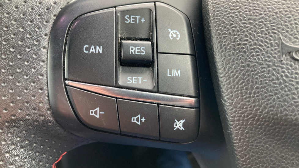 Ford Puma 1.0 EcoBoost Hybrid mHEV ST-Line 5dr Petrol Hatchback - Image 23