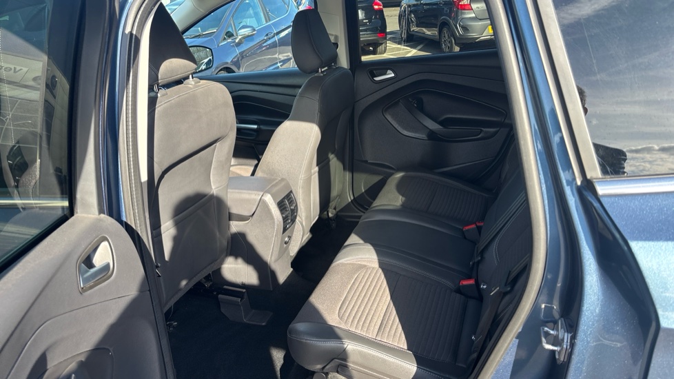 Ford Kuga 2.0 TDCi Titanium Edition 5dr 2WD Diesel Estate - Image 16