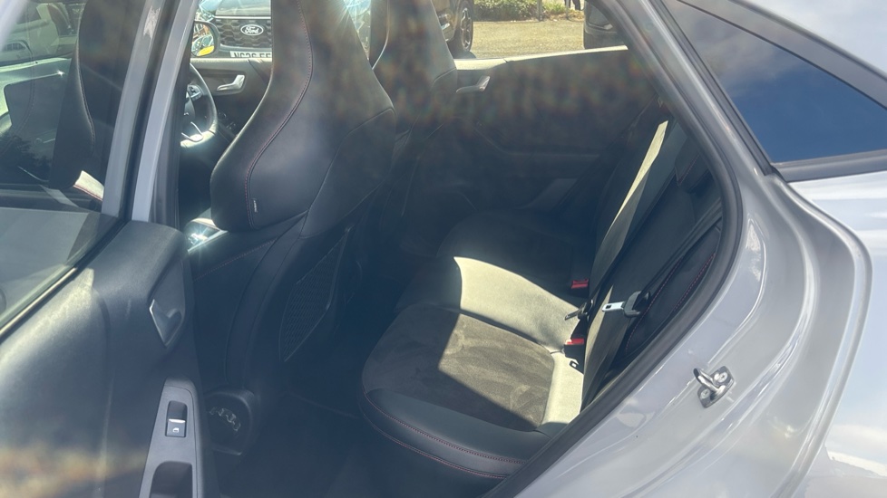 Ford Puma ST 1.5 EcoBoost ST 5dr Petrol Hatchback - Image 16