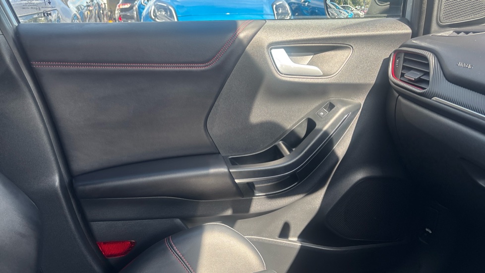 Ford Puma ST 1.5 EcoBoost ST 5dr Petrol Hatchback - Image 33