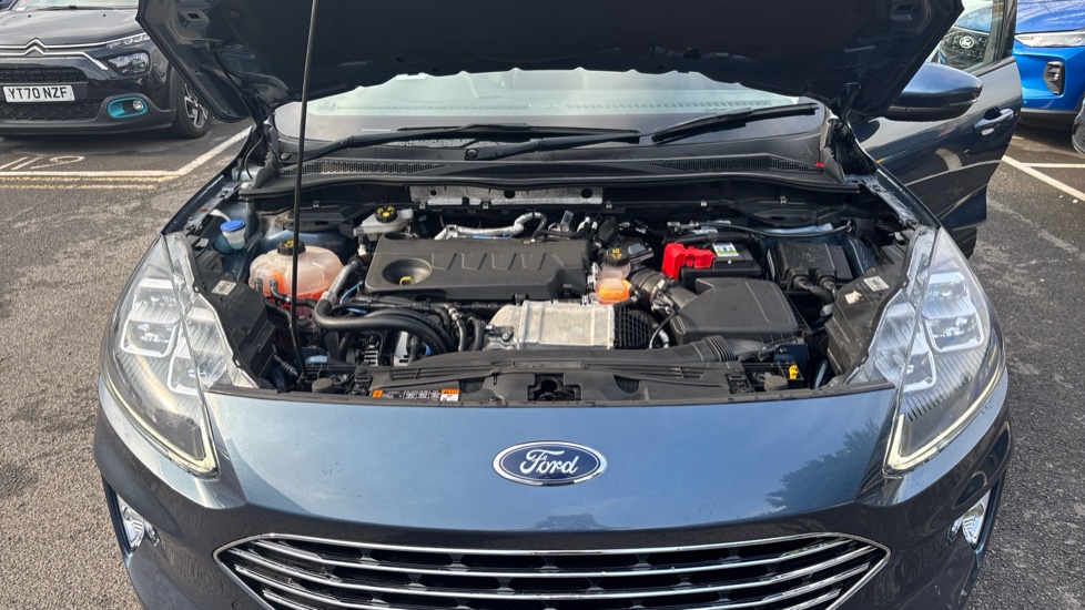 Ford Kuga 2.0 EcoBlue mHEV Titanium Edition 5dr Diesel Estate - Image 8