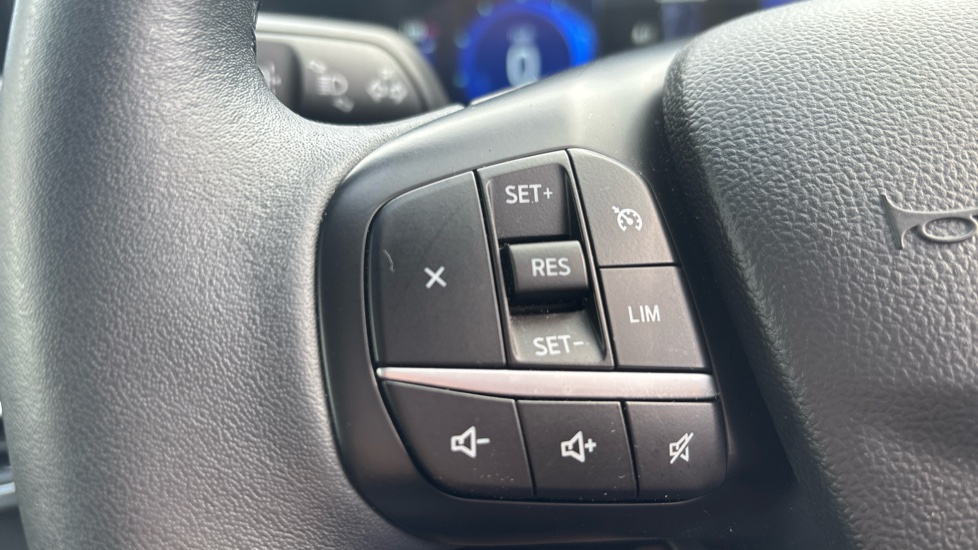 Ford Kuga 2.0 EcoBlue mHEV Titanium Edition 5dr Diesel Estate - Image 23