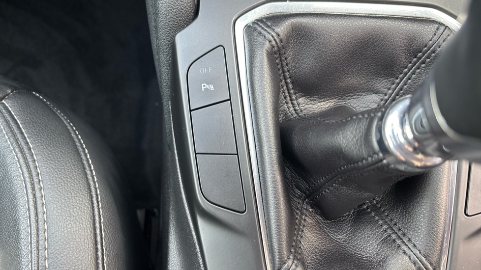 Ford Kuga 2.0 EcoBlue mHEV Titanium Edition 5dr Diesel Estate - Image 32