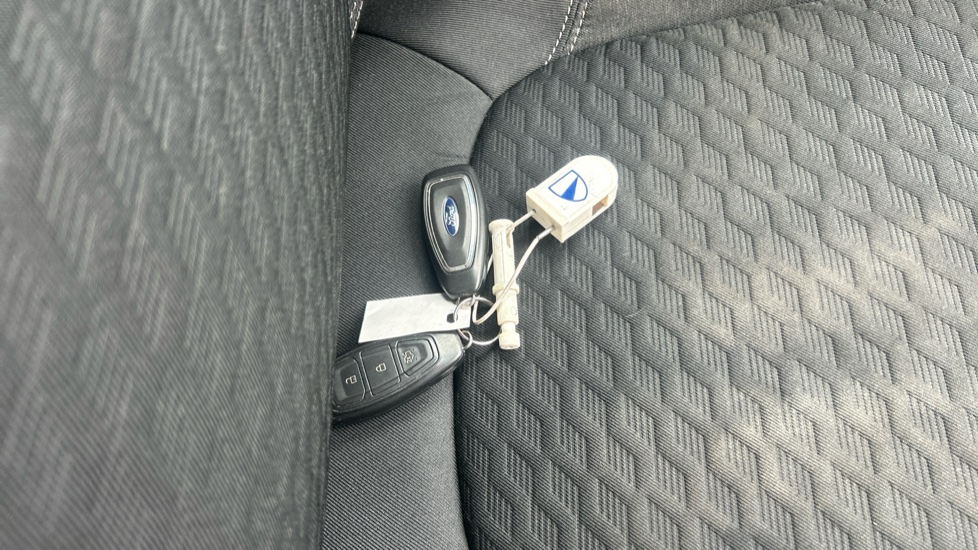 Ford Puma 1.0 EcoBoost Titanium 5dr Petrol Hatchback - Image 20
