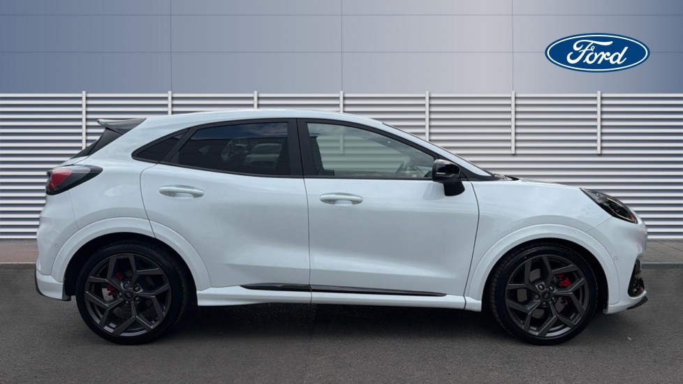 Ford Puma ST 1.0 EcoBoost Hybrid mHEV ST 5dr DCT Petrol Hatchback - Image 5