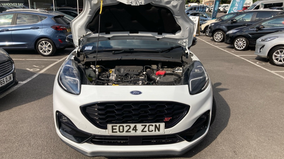 Ford Puma ST 1.0 EcoBoost Hybrid mHEV ST 5dr DCT Petrol Hatchback - Image 8