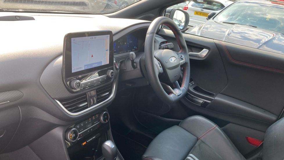 Ford Puma ST 1.0 EcoBoost Hybrid mHEV ST 5dr DCT Petrol Hatchback - Image 9