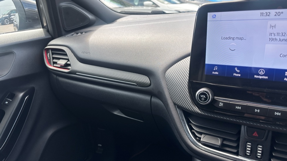 Ford Puma ST 1.0 EcoBoost Hybrid mHEV ST 5dr DCT Petrol Hatchback - Image 31