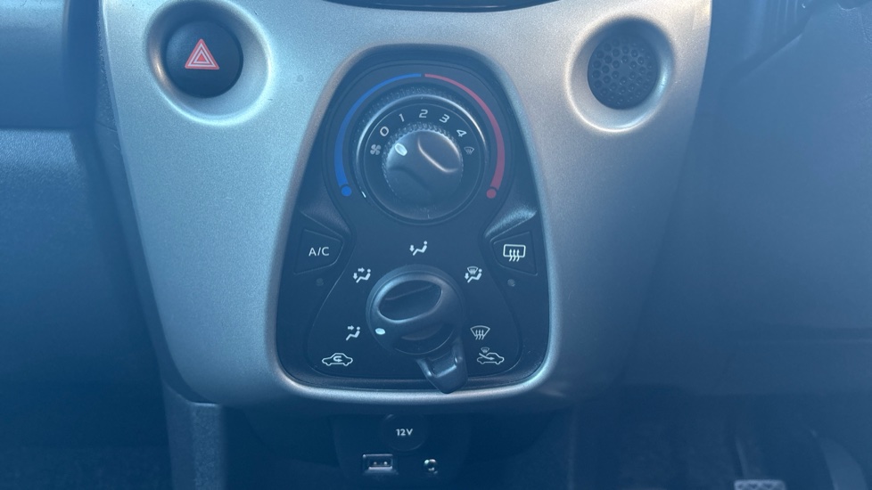 Citroen C1 1.0 VTi Feel 3dr Petrol Hatchback - Image 25