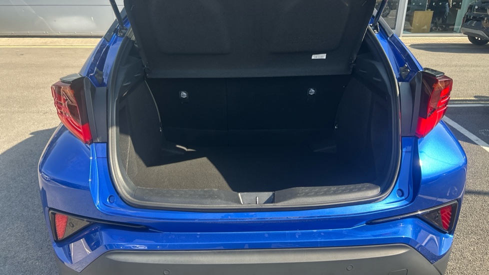 Toyota C-HR 1.8 Hybrid GR Sport 5dr CVT Hybrid Hatchback - Image 4