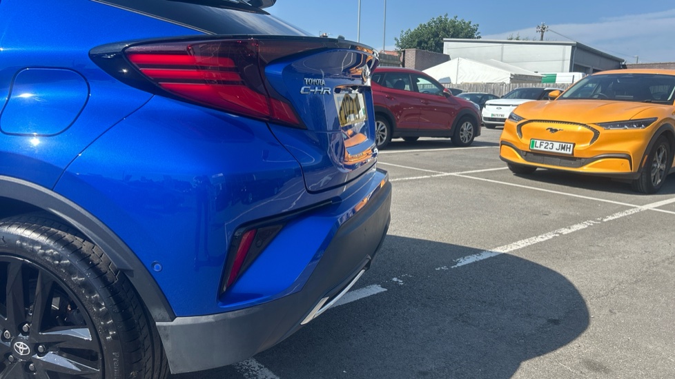 Toyota C-HR 1.8 Hybrid GR Sport 5dr CVT Hybrid Hatchback - Image 21