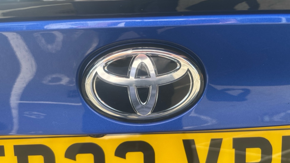 Toyota C-HR 1.8 Hybrid GR Sport 5dr CVT Hybrid Hatchback - Image 29