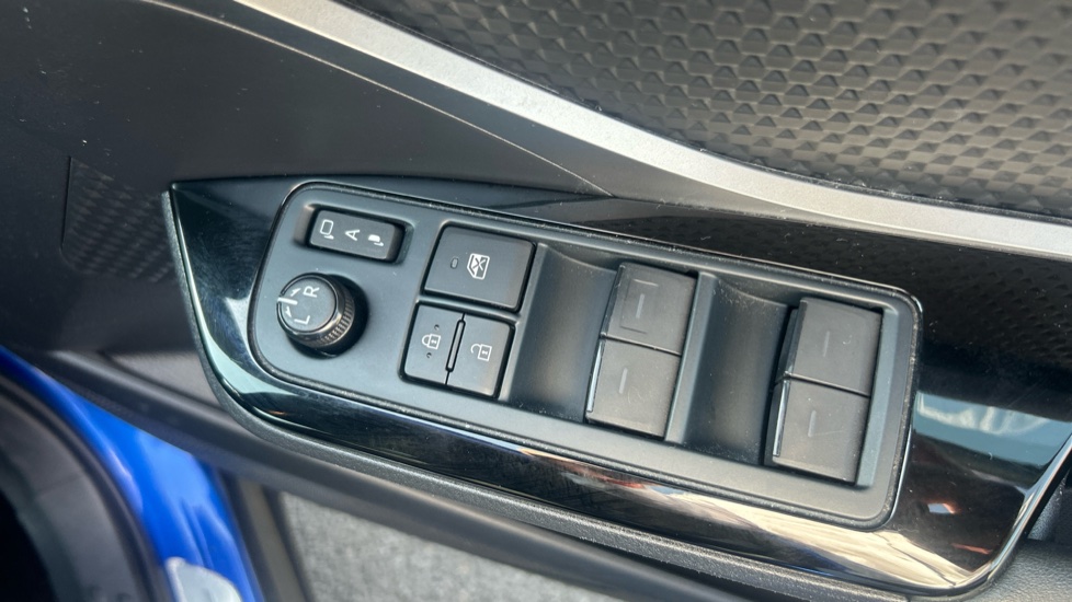 Toyota C-HR 1.8 Hybrid GR Sport 5dr CVT Hybrid Hatchback - Image 31
