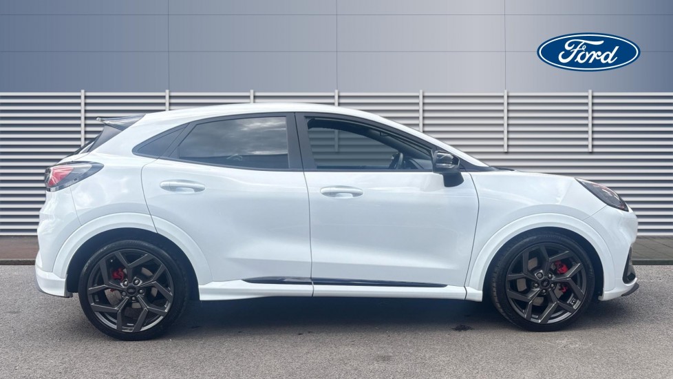 Ford Puma ST 1.0 EcoBoost Hybrid mHEV ST 5dr DCT Petrol Hatchback - Image 5