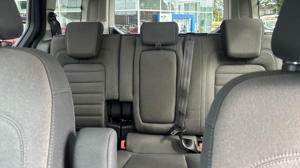 Ford Tourneo Connect 1.5 EcoBlue 120 Titanium 5dr Powershift Diesel Estate - Image 15