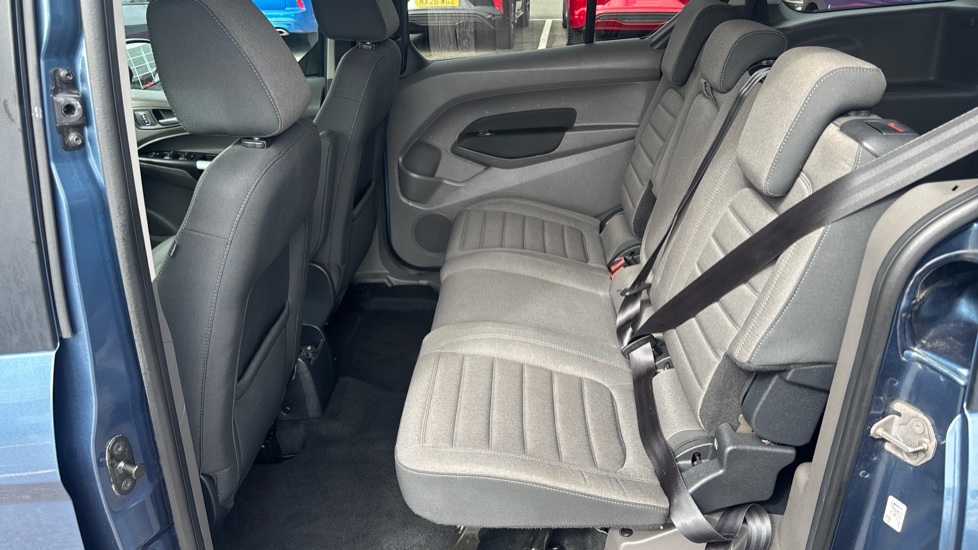 Ford Tourneo Connect 1.5 EcoBlue 120 Titanium 5dr Powershift Diesel Estate - Image 16