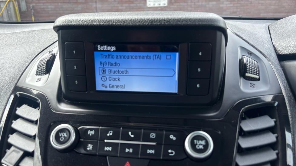 Ford Tourneo Connect 1.5 EcoBlue 120 Titanium 5dr Powershift Diesel Estate - Image 39