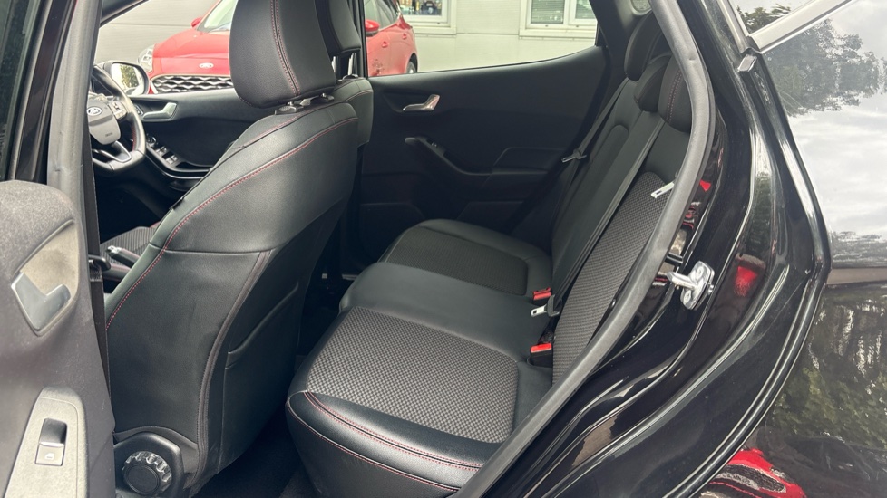 Ford Fiesta 1.0 EcoBoost Hybrid mHEV 155 ST-Line X Edition 5dr Petrol Hatchback - Image 16