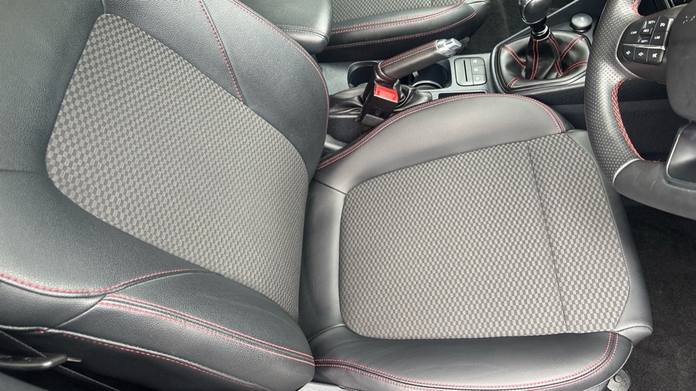 Ford Fiesta 1.0 EcoBoost Hybrid mHEV 155 ST-Line X Edition 5dr Petrol Hatchback - Image 30