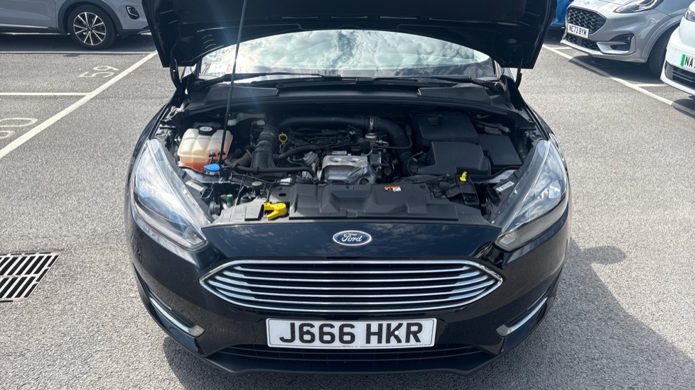 Ford Focus 1.0 EcoBoost 125 Titanium 5dr Petrol Hatchback - Image 8