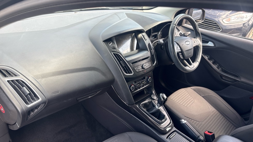 Ford Focus 1.0 EcoBoost 125 Titanium 5dr Petrol Hatchback - Image 9