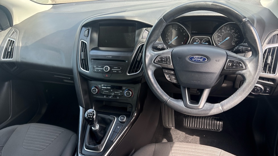 Ford Focus 1.0 EcoBoost 125 Titanium 5dr Petrol Hatchback - Image 10