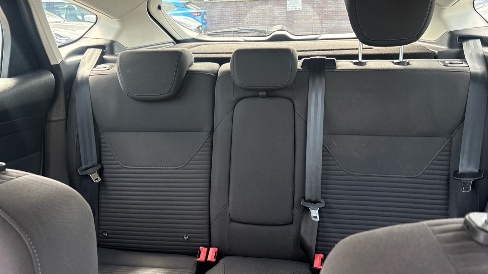 Ford Focus 1.0 EcoBoost 125 Titanium 5dr Petrol Hatchback - Image 15