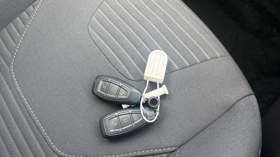 Ford Focus 1.0 EcoBoost 125 Titanium 5dr Petrol Hatchback - Image 20