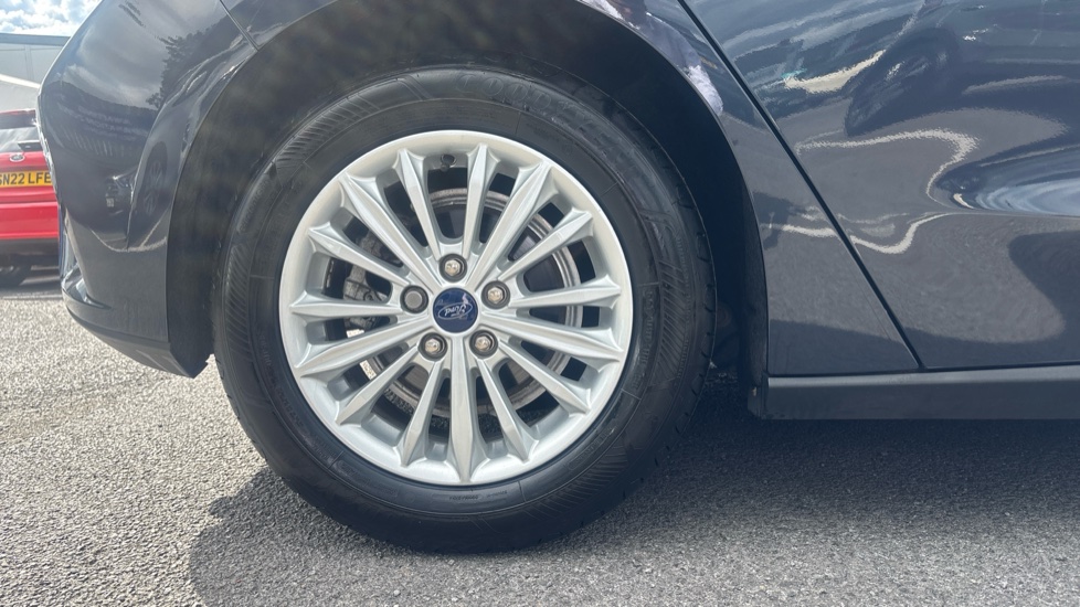 Ford Focus 1.0 EcoBoost Hybrid mHEV 125 Titanium Edition 5dr Petrol Hatchback - Image 7