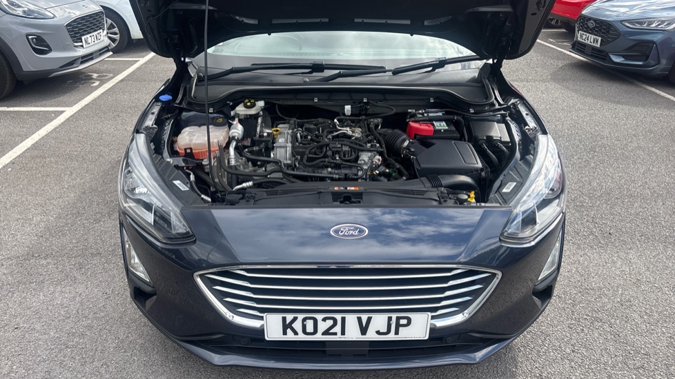 Ford Focus 1.0 EcoBoost Hybrid mHEV 125 Titanium Edition 5dr Petrol Hatchback - Image 8