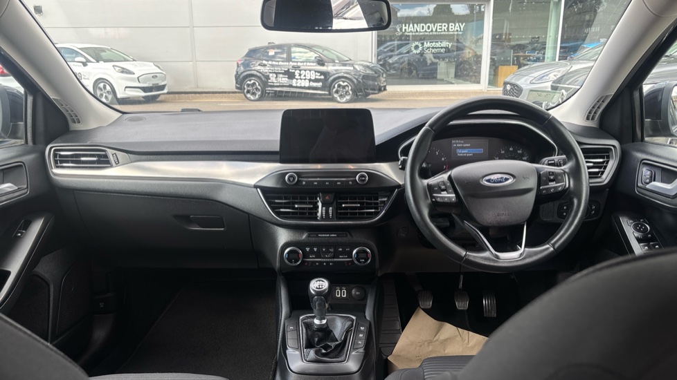 Ford Focus 1.0 EcoBoost Hybrid mHEV 125 Titanium Edition 5dr Petrol Hatchback - Image 10