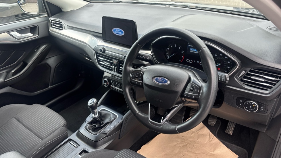 Ford Focus 1.0 EcoBoost Hybrid mHEV 125 Titanium Edition 5dr Petrol Hatchback - Image 11