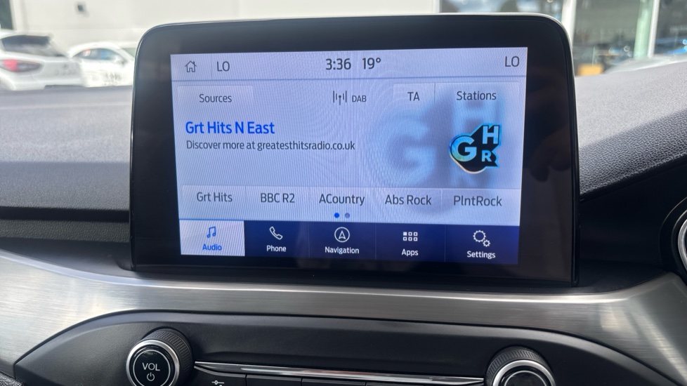Ford Focus 1.0 EcoBoost Hybrid mHEV 125 Titanium Edition 5dr Petrol Hatchback - Image 33