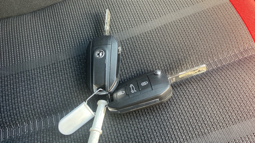 Vauxhall Mokka 1.2 Turbo 100 SRi 5dr Petrol Hatchback - Image 20
