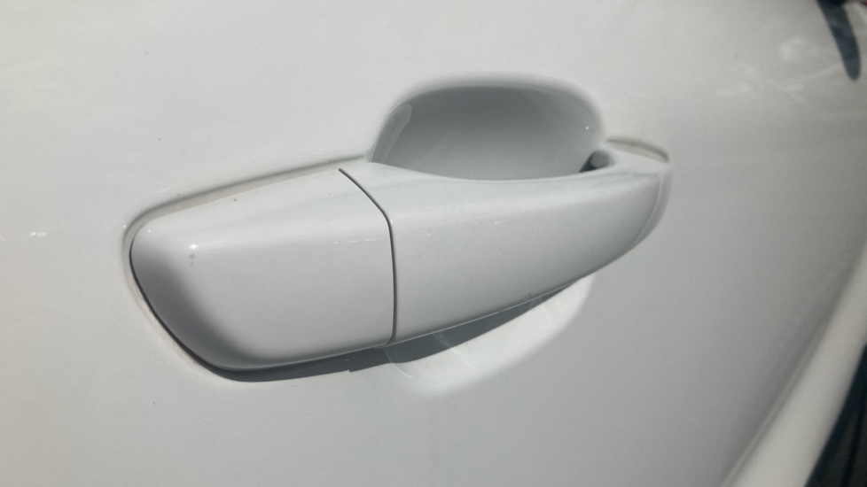 Vauxhall Mokka 1.2 Turbo 100 SRi 5dr Petrol Hatchback - Image 32