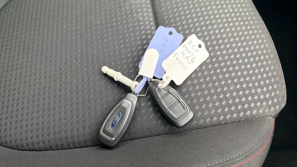 Ford Focus 1.0 EcoBoost ST-Line 5dr Petrol Hatchback - Image 20