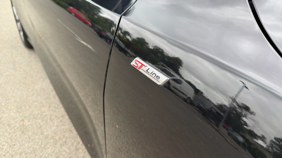 Ford Focus 1.0 EcoBoost ST-Line 5dr Petrol Hatchback - Image 27
