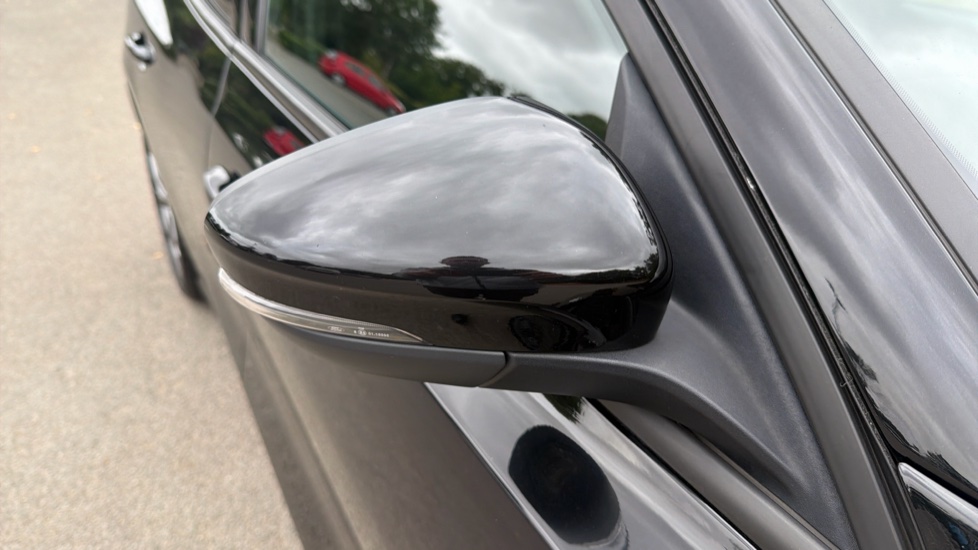 Ford Focus 1.0 EcoBoost ST-Line 5dr Petrol Hatchback - Image 28