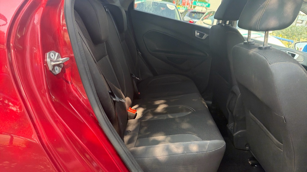 Ford Fiesta 1.0 EcoBoost Titanium 5dr Powershift Petrol Hatchback - Image 16
