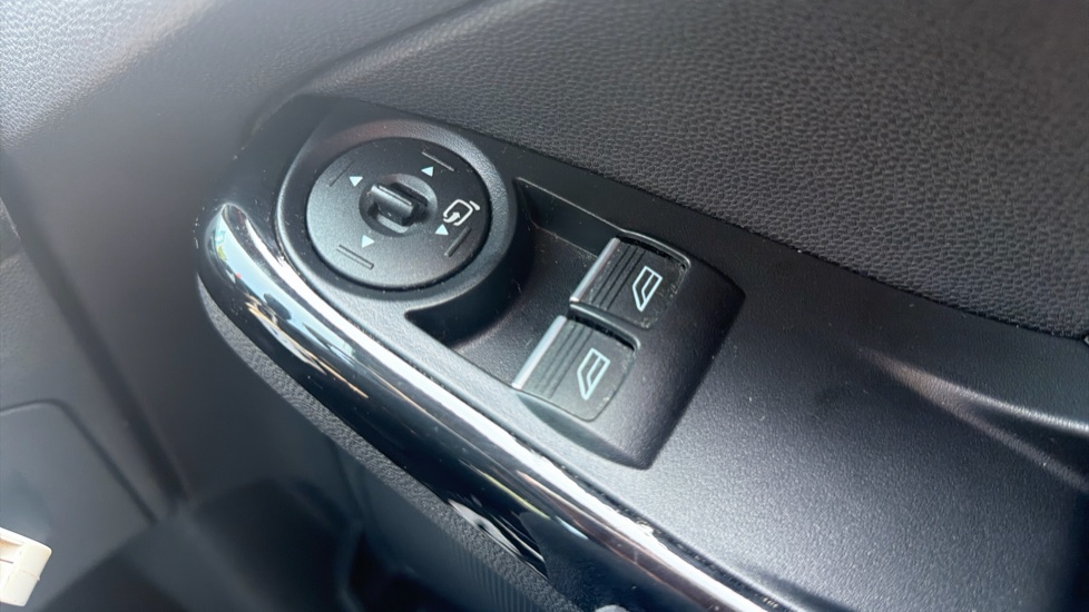 Ford Fiesta 1.0 EcoBoost Titanium 5dr Powershift Petrol Hatchback - Image 28